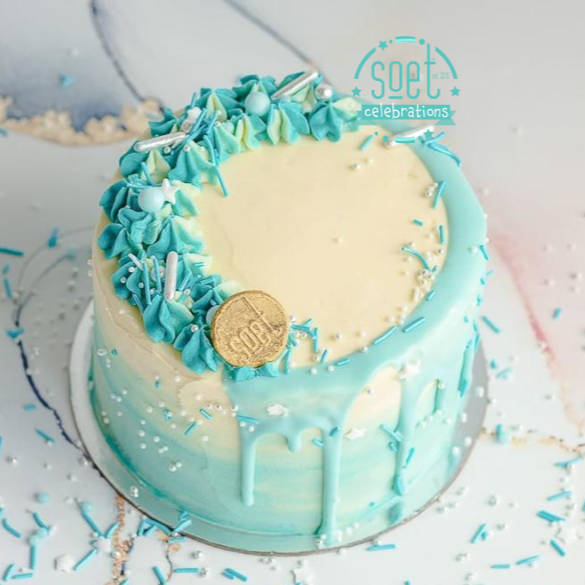 Blue Ombre Swirl Cake With Balloons