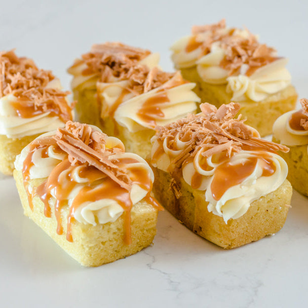 Mini Vanilla Caramel Tea Cakes (6)