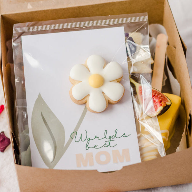 Worlds Best Mom Treat box