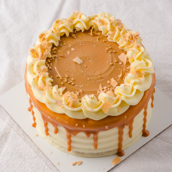 VANILLA CARAMEL CONFECTIONERY CAKE