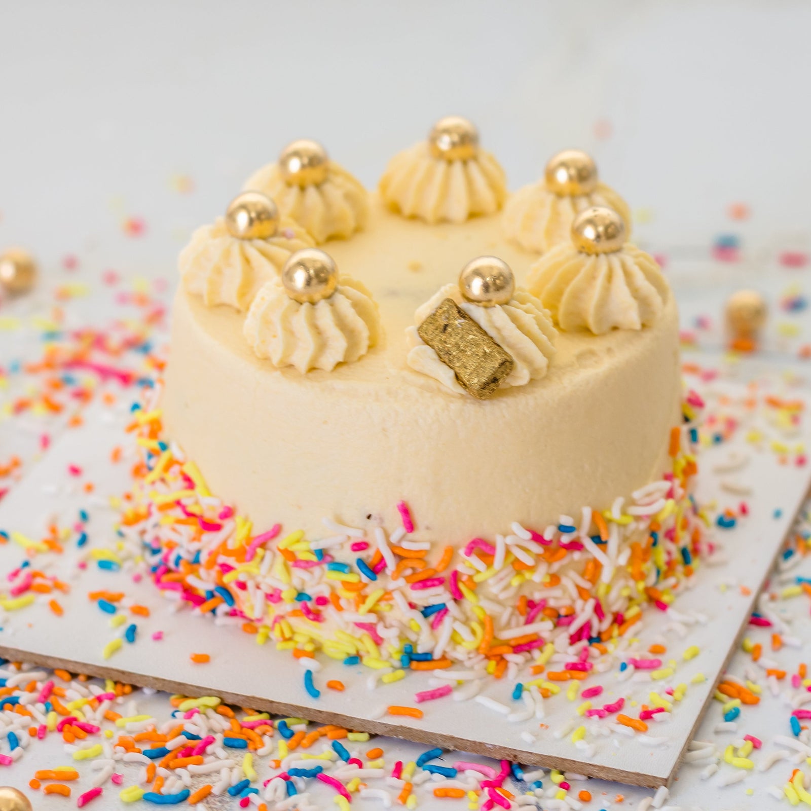 10cm Funfetti Rainbow Bento