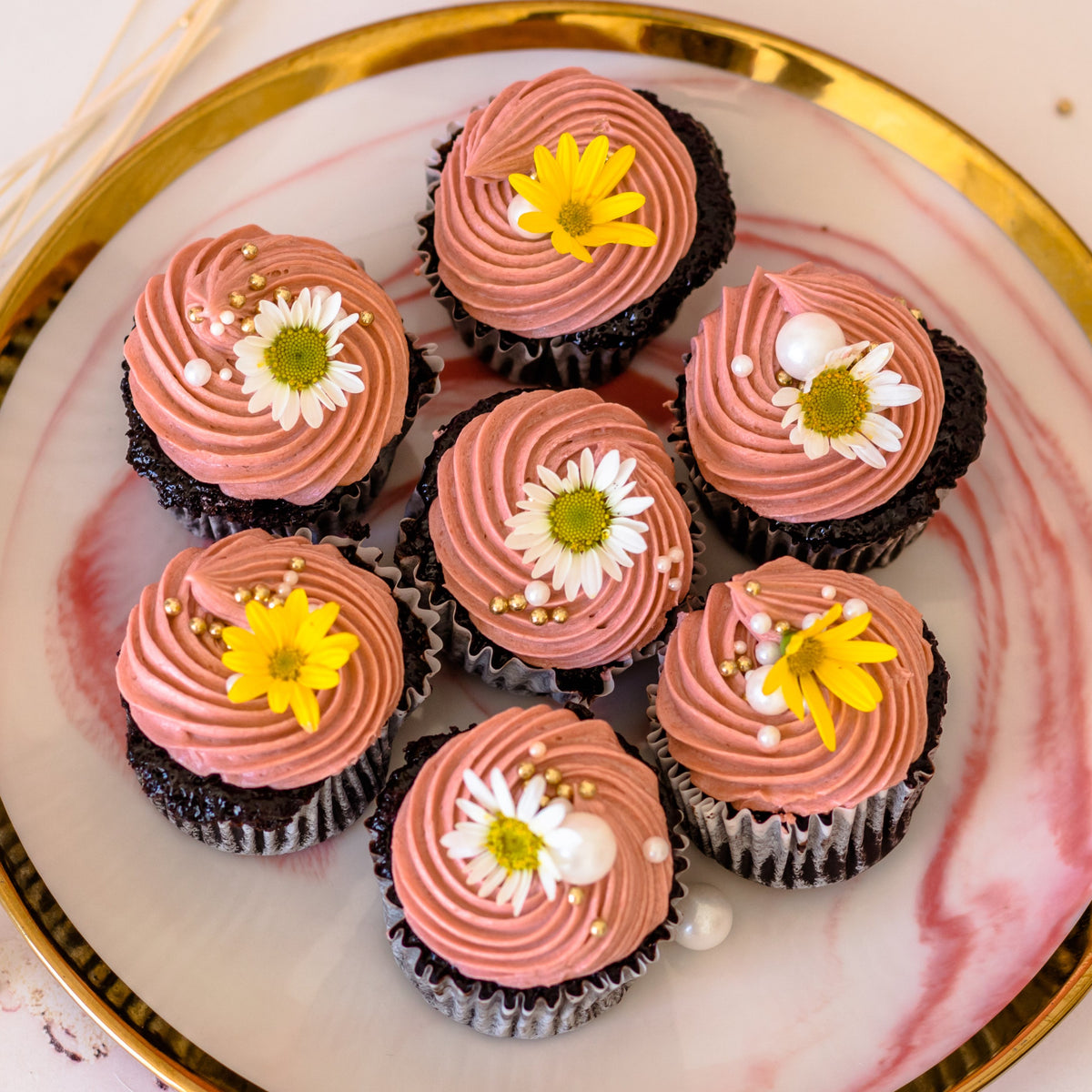 Mini Dirty pink Moist chocolate Cupcakes (9)