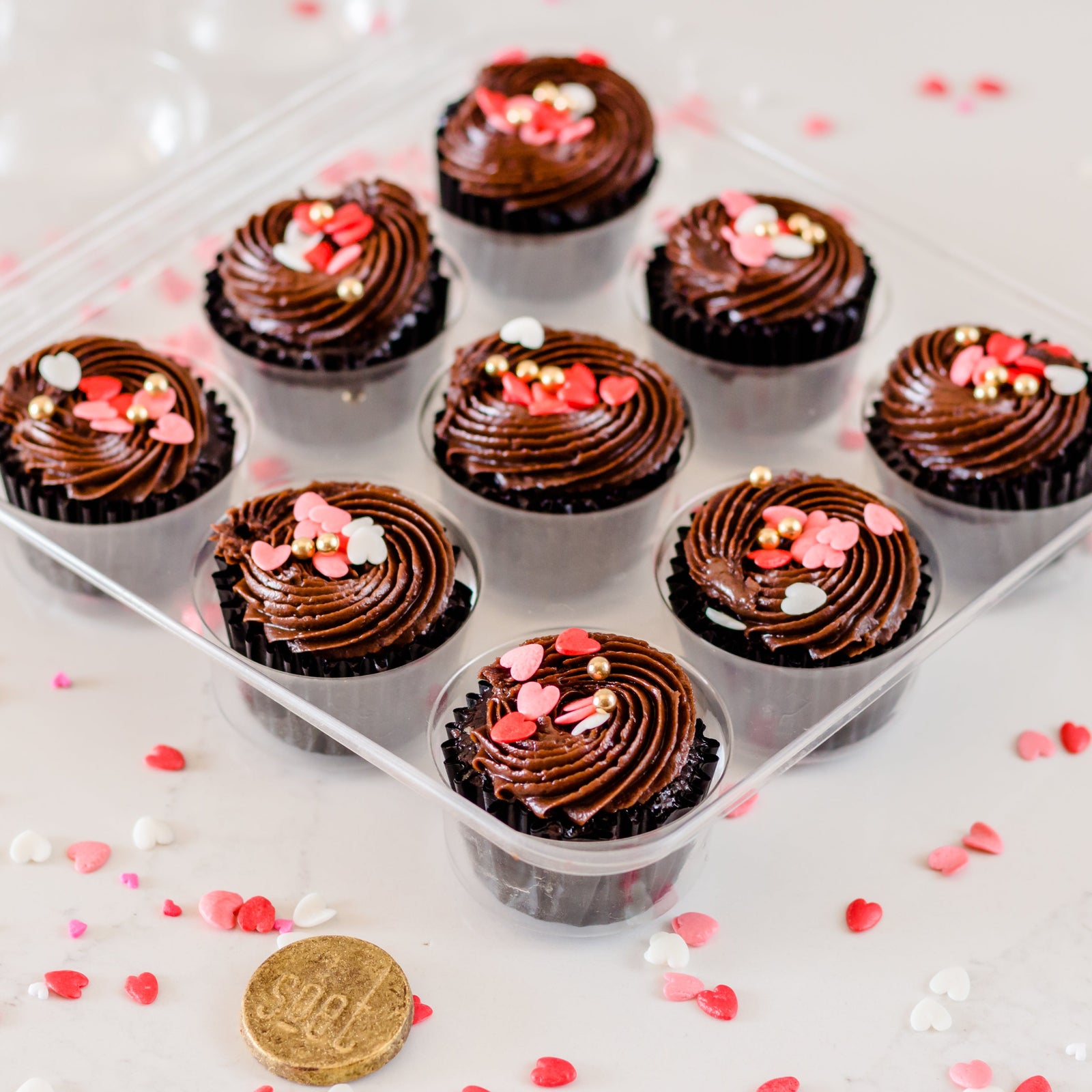 "SOET CELEBRATION" MINI HEART CHOCOLATE CUPCAKES (9)