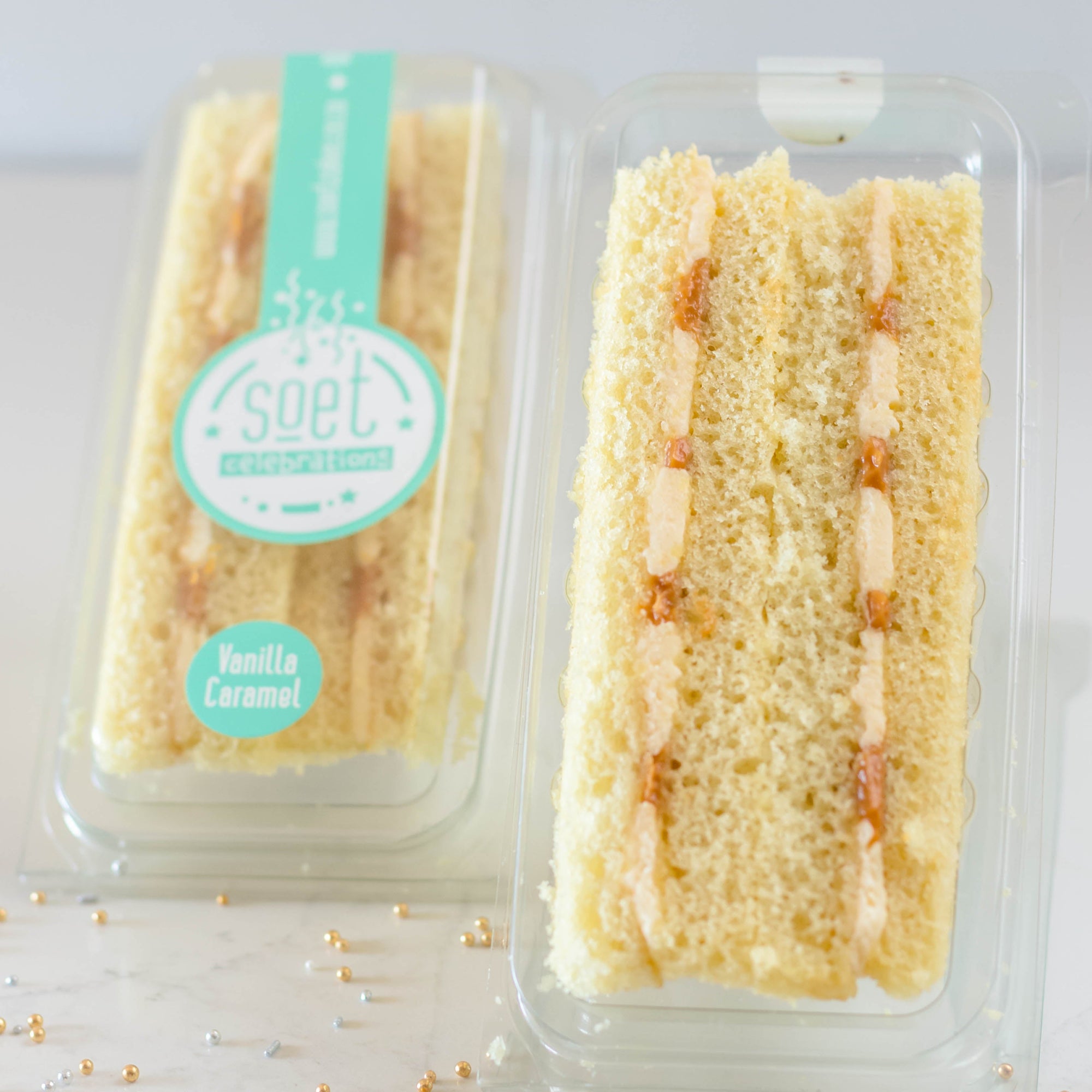 VANILLA CARAMEL CAKE SANDWICH (6)