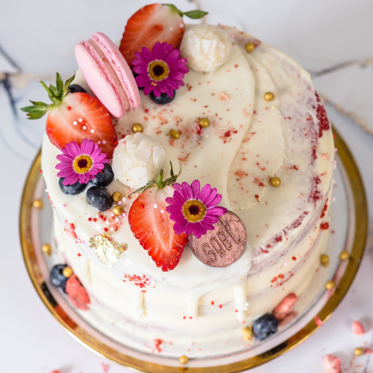 VERY BERRY RED VELVET CAKE