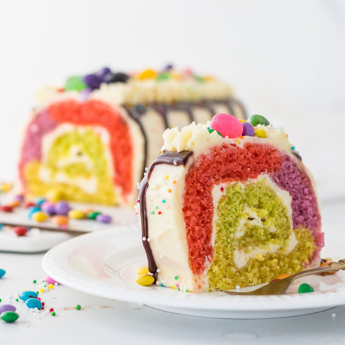 18CM RAINBOW LOG CAKE