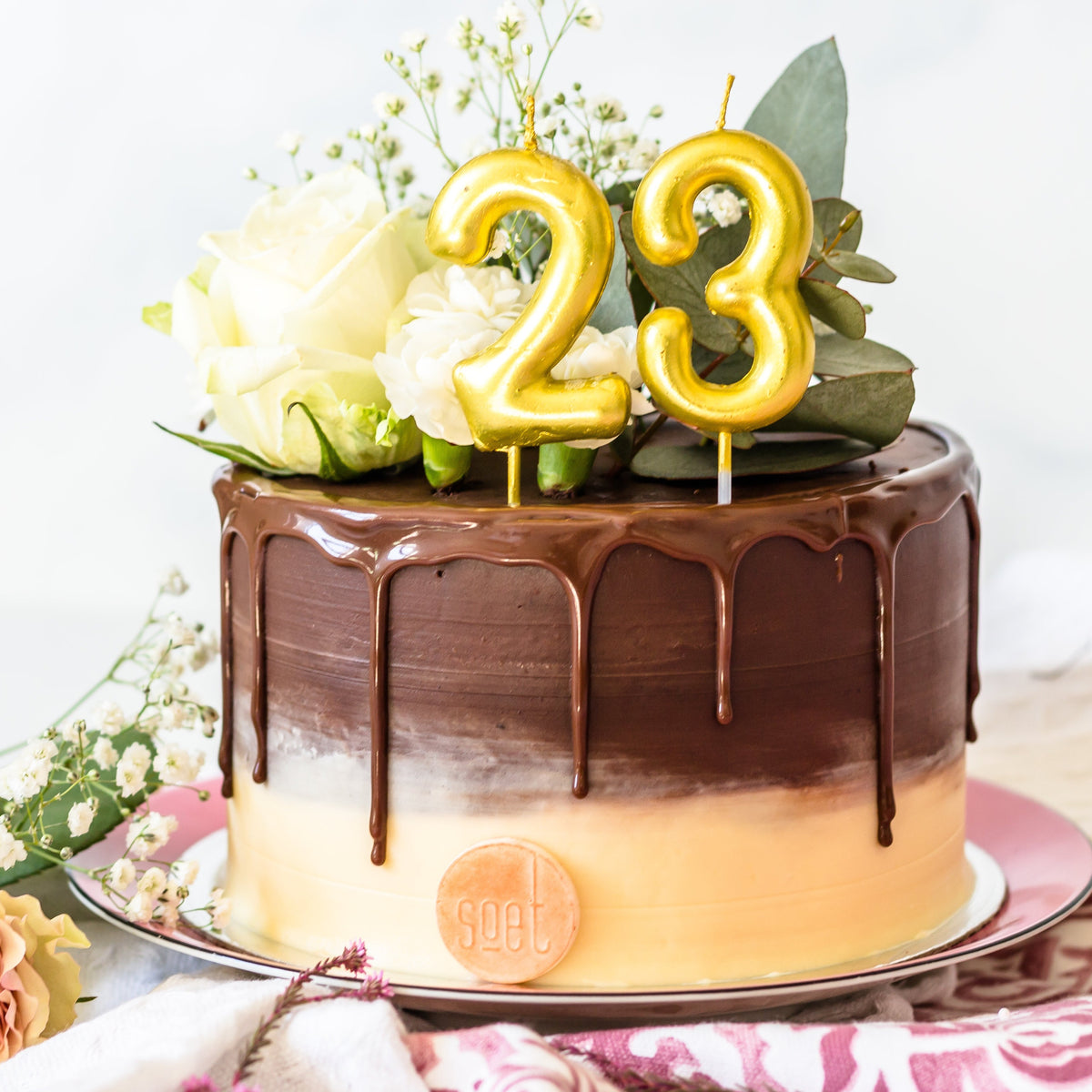 Ultimate NY & Chocolate dream cheese & sponge cake combo with flowers