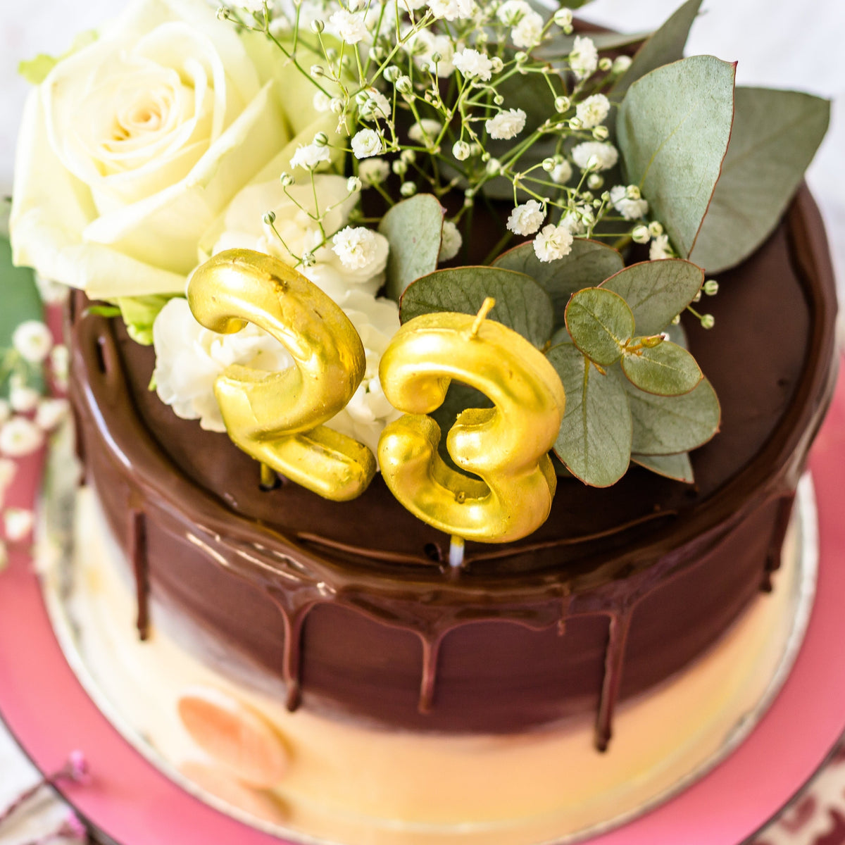 Ultimate NY & Chocolate dream cheese & sponge cake combo with flowers