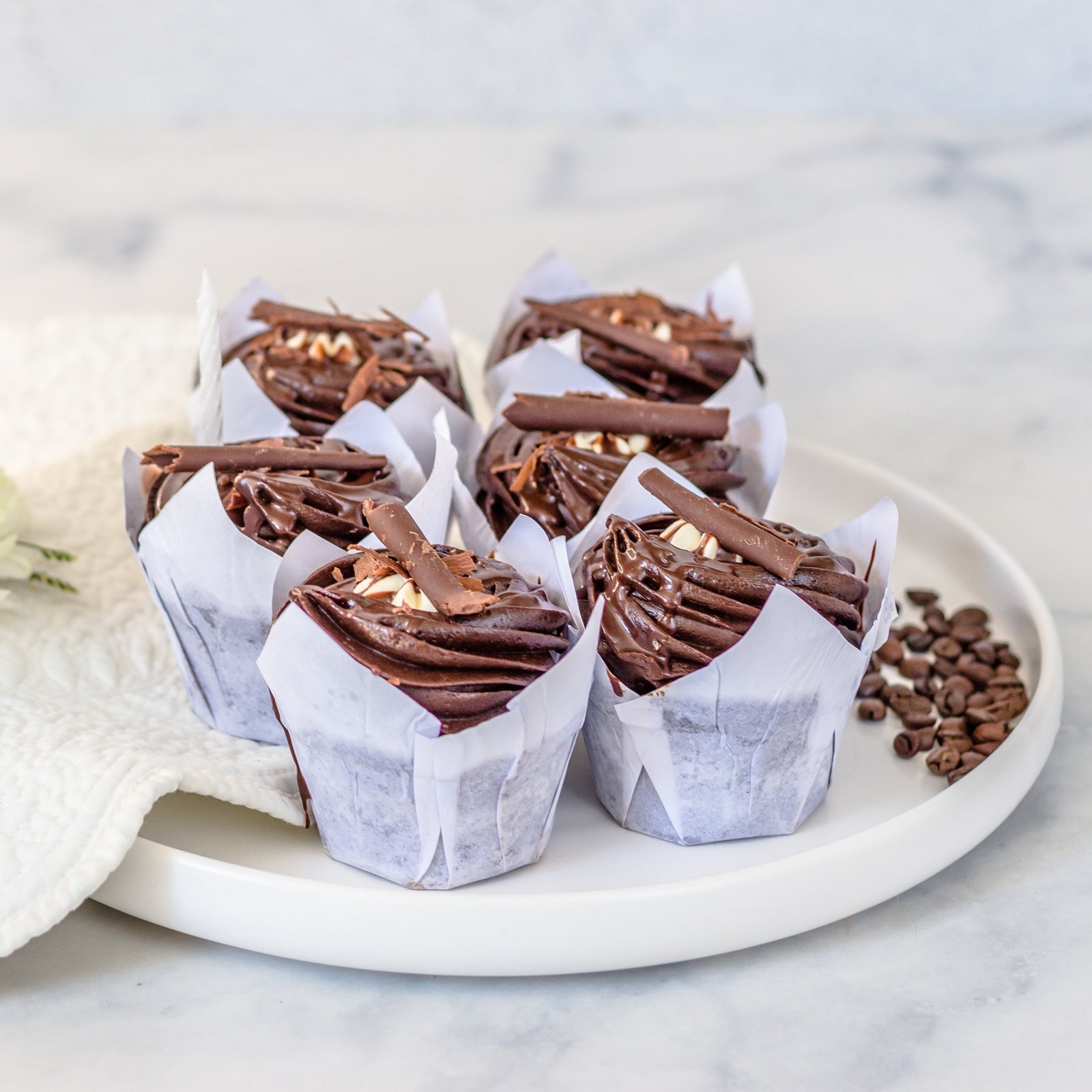 MOIST CHOCOLATE CUPCAKES
