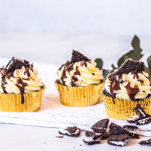 6 Small Chocolate Oreo cupcakes